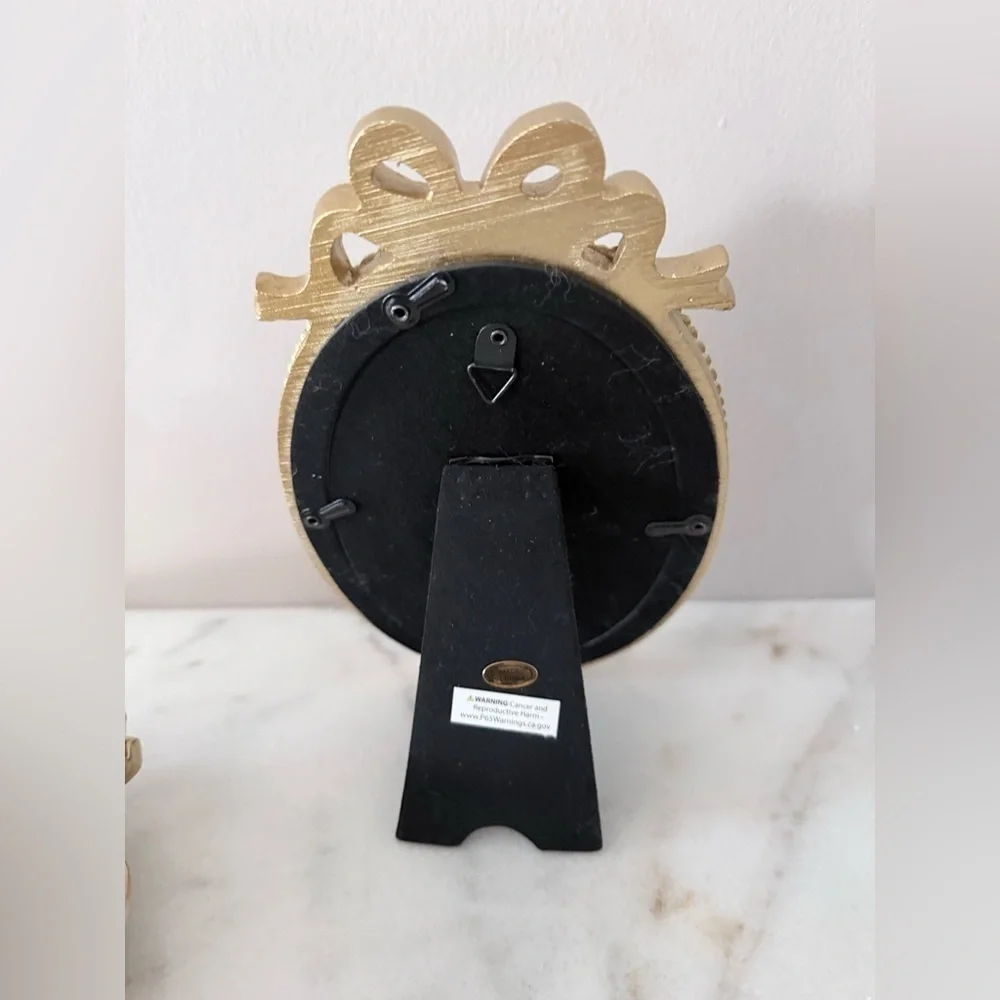 Gold Oval Frame with bow on top antique style for 4”x6” photo